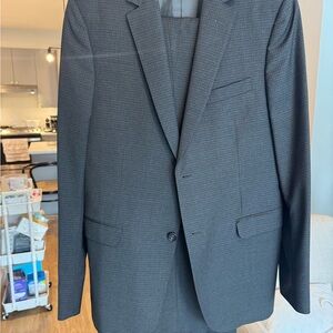 Z Zegna Charcoal Suit - 40R Slim Fit Wool